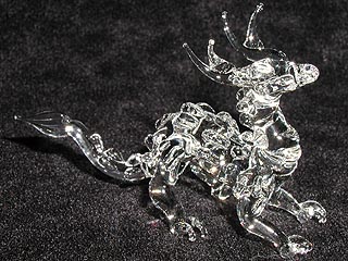 ガラス細工の龍（ドラゴン）: バーナーワークによる立体のガラス